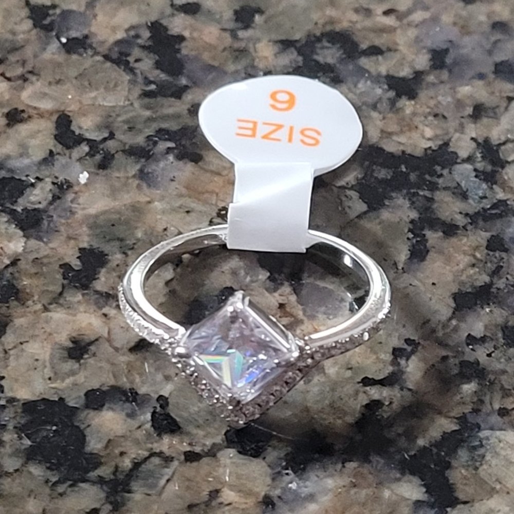 Bomb Party RBP5000 Diamond Cubic Zirconia .925 Solid Sterling Silver Sz 6 - Picture 2 of 5